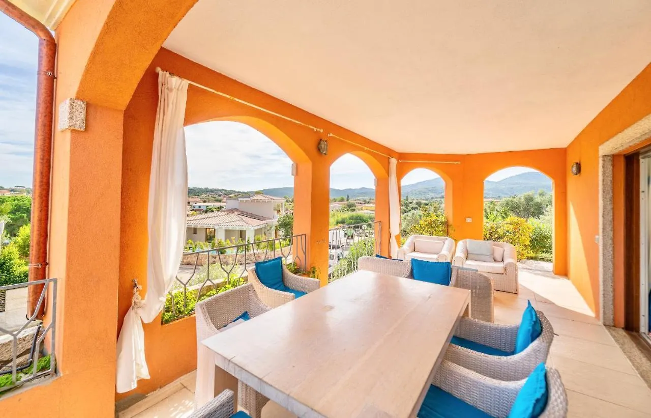 Iss Travel, Sea View Villa Ursula - 4 Bedrooms And 4 Bathrooms San Teodoro  Italy