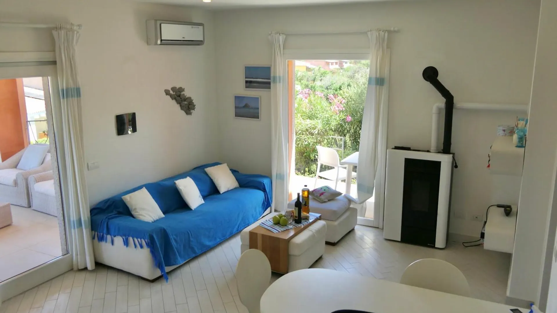 Iss Travel, Sea View Villa Ursula - 4 Bedrooms And 4 Bathrooms San Teodoro  San Teodoro (Sardinia)