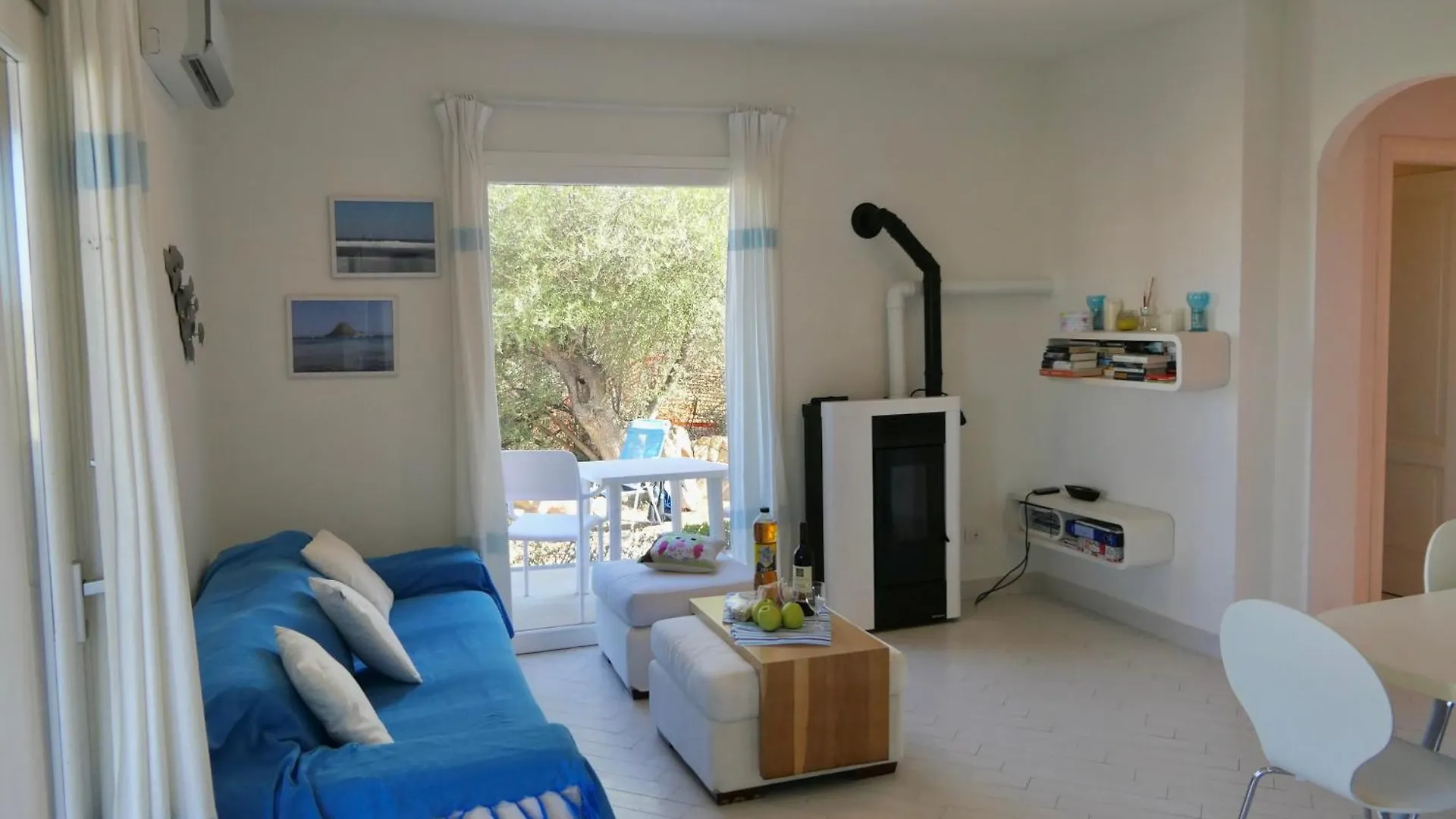 Iss Travel, Sea View Villa Ursula - 4 Bedrooms And 4 Bathrooms San Teodoro  Italy